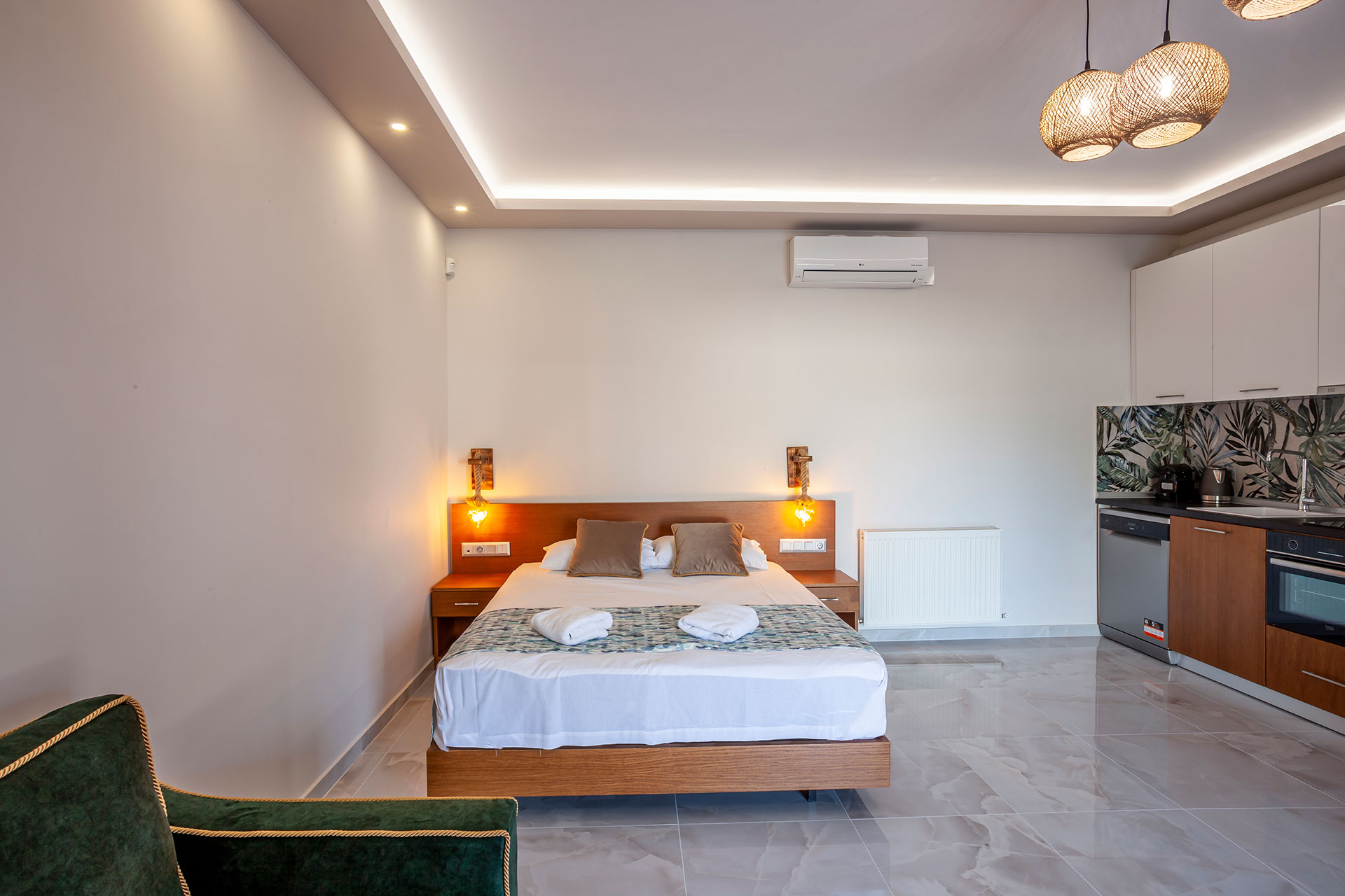 
Chalkidiki Apartments Olia Seaside Residence Luxury Suite Pool 0220 HDR Villa Halkidiki Pefkochori