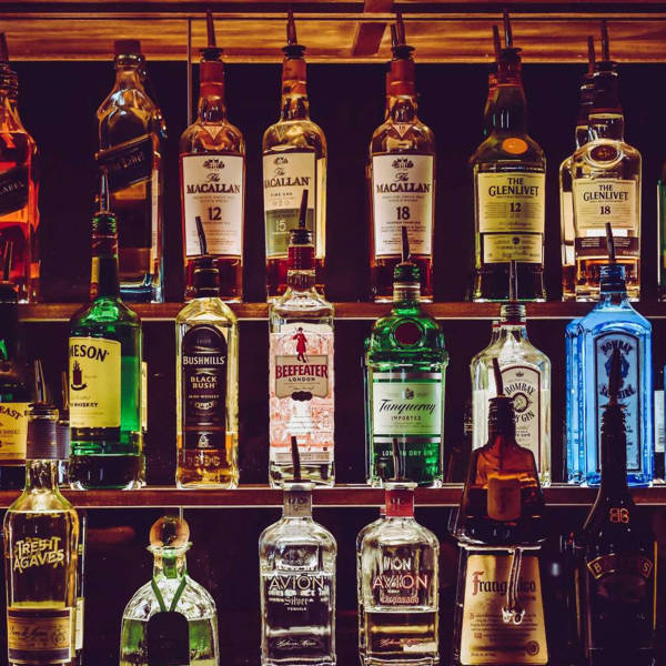 A Survival Guide To Pefkohori’S Electrifying Nightlife