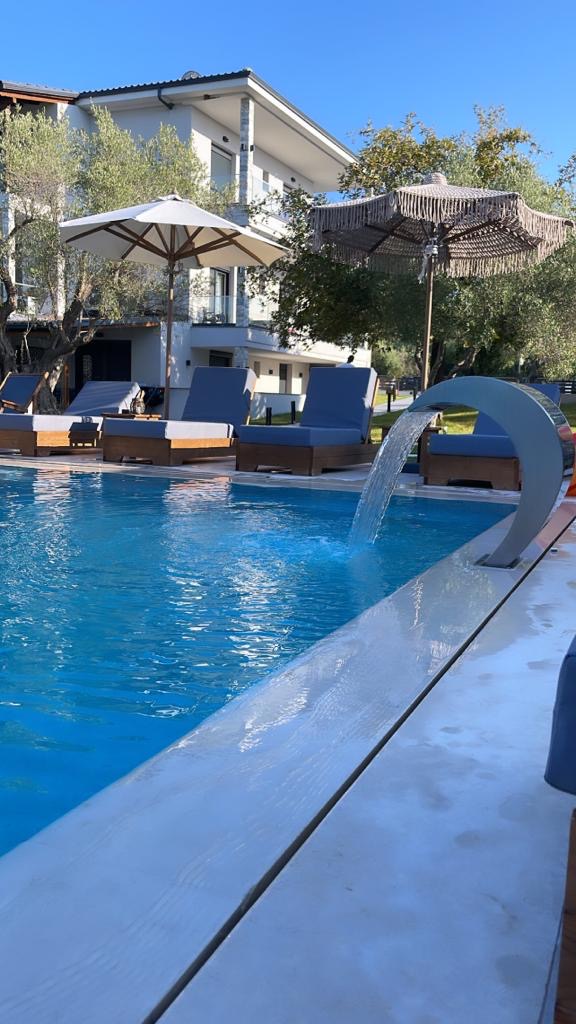 
POOL20