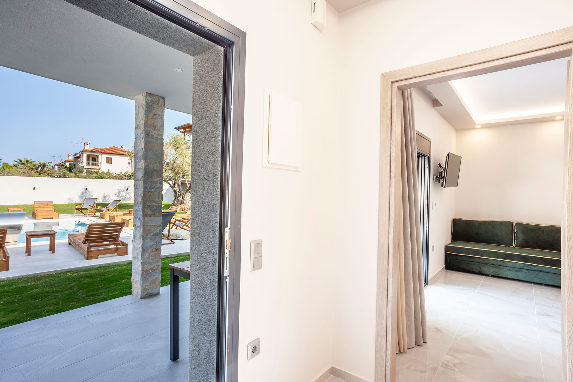 
Chalkidiki Apartments Olia Seaside Residence Luxury Suite Pool 0091 HDR Villa Halkidiki Pefkochori